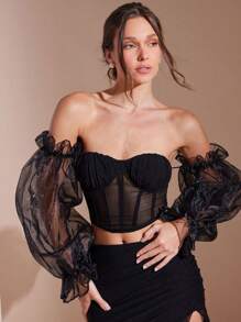 L'Amorae 优雅的黑色露肩紧身胸衣上衣，配有透明长袖和不对称下摆