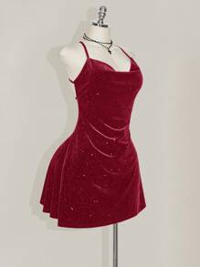 SHEIN ICON 大码修身闪光天鹅绒露背褶饰腰迷你连衣裙 - 紅色 - 查看 5