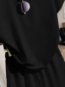 SHEIN 2pcs/Set Women Summer Raglan Sleeve Casual Loose Black T-Shirt Set