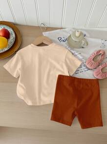 Diseño adorable de animal vintage con estampado de capibara, lazo, cereza y corazón. Conjunto informal de 2 piezas de pantalón corto y blusa de manga corta, adecuado para el verano, vacaciones relajantes, ropa de verano linda para niños, estilo coreano, modo de playa, artículos para salida de verano - Multicolor - Ver 3