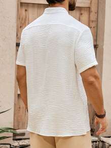 Manfinity Nomadique Men's Summer Casual Solid Color Short Sleeve Shirt