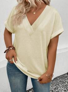 SHEIN LUNE CURVE Plus Size Women Casual V-Neck Short Sleeve Curved Hem All-Match Versatile T-Shirt