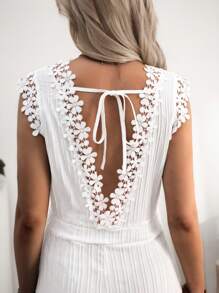 SHEIN 孕妇夏季花卉印花露背系带设计连体衣