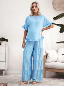 SHEIN Set Pakaian Hamil 2 Potong: Kemeja Kasual Lengan Pendek Kerah Bulat Polos dengan Hiasan Ruffle di Bagian Bawah + Celana Panjang Berlipit Berlapis dengan Pinggang Elastis Polos - Biru - View 4