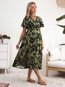 SHEIN Robe de vacances décontractée à manches volantées avec imprimé floral pour femmes enceintes - Militaire verte - Voir 4