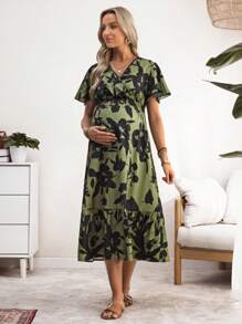 SHEIN Robe de vacances décontractée à manches volantées avec imprimé floral pour femmes enceintes - Militaire verte - Voir 3
