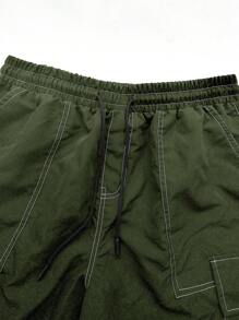 Manfinity Roghcode Pantalones cortos casuales de pierna ancha con bolsillo de carga y cordón para la cintura para hombre - Verde militar - Ver 5