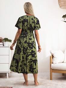SHEIN Robe de vacances décontractée à manches volantées avec imprimé floral pour femmes enceintes - Militaire verte - Voir 2