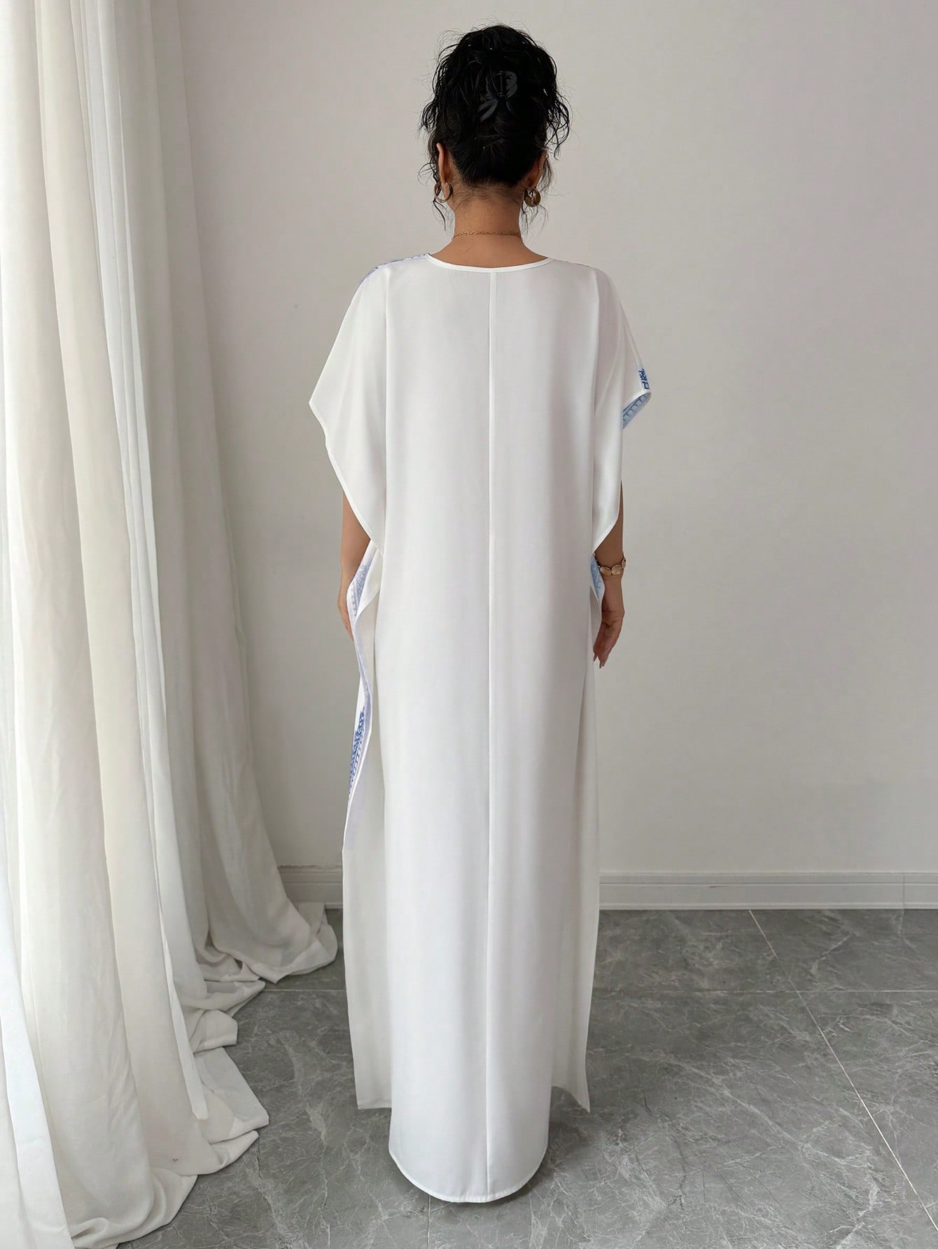 Rafferiza فستان أنيق كاجوال بطبعة زهور على الرقبة...