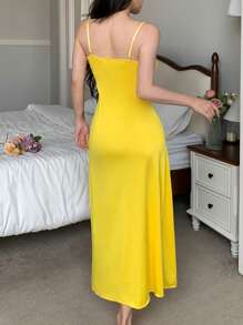 Dream Adore Gaun Tidur Wanita Elegan dengan Lipit, Renda, dan Lengan Mengembang - Kuning - View 2