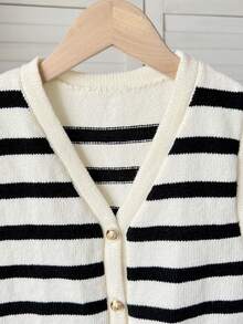 SHEIN 青少年女孩休闲简约舒适V领无袖条纹毛衣，带金属扣细节