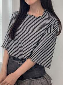 FRIFUL 女士波浪荷叶边条纹宽松撞色边夏季短袖 T 恤，女士夏季户外上衣 - 灰色 - 查看 2