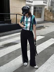 SHEIN Conjunto de camiseta informal con cuello en V, manga corta, estampado de rayas en contraste y texto para adolescentes niñas - Multicolor - Ver 3