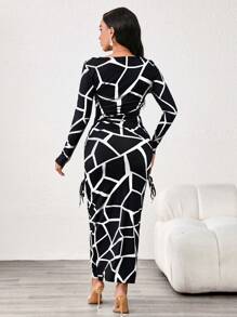 SHEIN Lady فستان نسائي أنيق وفاخر بنمط نمر وياقة قارب، أكمام طويلة وقصة ضيقة