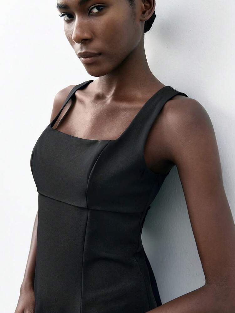 SHEIN Maija Top sin espalda con diseño de lazo, de corte minimalista y calado para mujeres. Simple y elegante, cómodo y versátil, adecuado para uso diario en verano, adelgazante