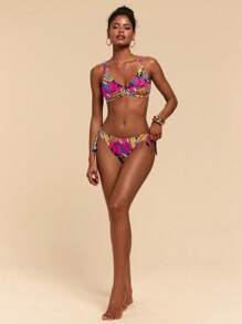 Travachic Set Bikini Wanita dengan Kawat V, untuk Liburan Pantai - MultiWarna - View 6