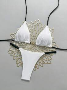 Swim Mod 女式新款金属装饰纯色 V 领露背三角比基尼套装，性感丁字裤泳衣，春夏