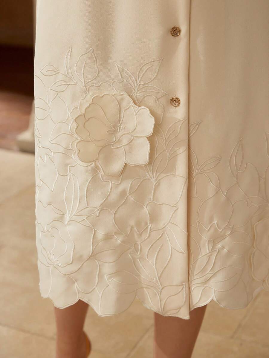 MOTF PREMIUM 翻领刺绣花卉图案搭扣系腰带纽扣连衣裙 - 杏色 - 查看 2