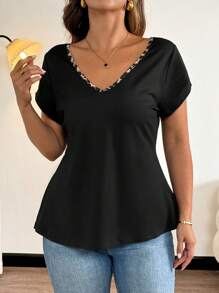 SHEIN LUNE Camiseta de mujer talla grande con escote en V sin espalda y lazo en la espalda, elegante y casual - Multicolor - Ver 3