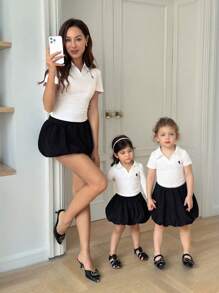 Set de 2 piezas con camiseta casual de cuello polo tejida y falda con volante para niña joven - Blanco - Ver 3