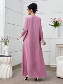 Al Najma 蕾丝刺绣拼布长款粉色连衣裙，保守的日常风格 - 玫紅色 - 查看 2