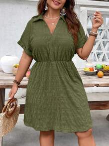 SHEIN LUNE Große Größen Lässig einfarbiges Kleid mit V-Ausschnitt und Kurzarm für den Sommer - Verschiedenfarbig - Übersicht 3