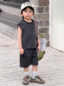 SHEIN 年轻儿童针织牛仔无袖上衣和短裤套装，磨损下摆和口袋和袖口设计，抽绳松紧腰带，上衣和裤子上有详细的编织品牌标志，舒适的罗纹领口和腰部，不变形，基本休闲户外活动运动学院街头风格百搭套装 - 黑色 - 查看 5
