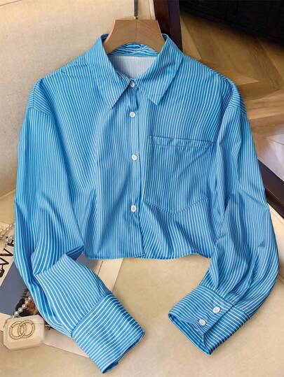 SHEIN PETITE Camisa corta de manga larga casual a rayas azul y blanca para mujeres talla grande