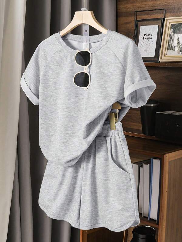 SHEIN 2pcs Teenage Girls Casual Sports Set, Loose Round Neck Short Sleeve T-Shirt And Drawstring Waist Shorts With Pockets, Summer