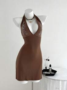 Elamini Vestido sin espalda con cuello de halter y rhinestones para mujer - Marrón - Ver 6