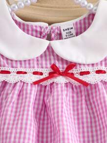 女婴连衣裙，蓝色格子印花图案，婴儿领，双层短袖蕾丝织带，搭配夏季连衣裙，优雅清新，校园风，适合居家穿着和日常打扮。 - 紫色 - 查看 4