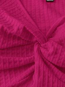 SHEIN Essnce 大码女装春夏时尚休闲性感舒适日常纹理面料 V 领修身扭纹无袖上衣，外出上衣，波西米亚风，伊比沙岛风，海滩度假风，欧洲夏季，夏威夷狂欢上衣 - 玫紅色 - 查看 5