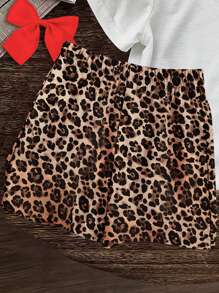 SHEIN Completo da ragazza vintage con stampa a pois leopardati e fiocco, composto da top a maniche corte e pantaloncini casual minimalisti, adatto per l'estate