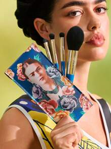 Frida Kahlo X SHEIN 5 件图形雕刻化妆刷套装，包括散粉刷 + 眼影刷 + 大眼影刷 + 细节眼影刷 + 化妆刷收纳袋，刷毛柔软，具有强大的抓粉和放粉能力，适合初学者轻松打造精致妆容，花朵，艺术，优雅 - 藍色 - 查看 1