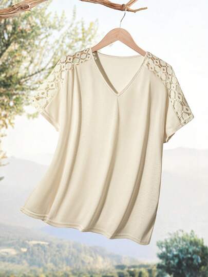 EMERY ROSE Plus Size Women Solid Color V-Neck Batwing Sleeve Casual T-Shirt For Summer