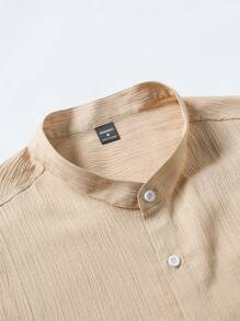 Manfinity RSRT Ensemble chemise à manches courtes boutonnée simple couleur unie et short à taille coulissante pour hommes