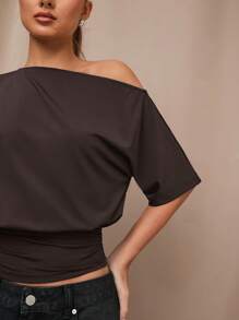 SHEIN BAE Áo phông đen lệch vai bất đối xứng thường ngày, đa năng để mặc hàng ngày, hẹn hò, trà chiều, tụ tập với bạn bè, phù hợp cho nhiều dịp khác nhau - Cà phê nâu - Xem 6