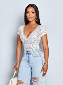 SOLERSUN Spring And Summer Women's Wear Daily Leisure Sexy Commuter White Lace Fabric V-Neck Neck Lace Short Sleeve Fitted Top - Apricot - View 5