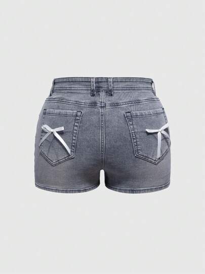 Kawaii سروال قصير جينز رمادي مرن مع زخرفة فيونكة للنساء كبيرات الحجم، صيفي