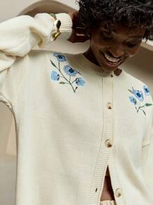 Bóhologie Blue Bloom Embroidered Knitwear Set – Cozy Sweater And Elegant Cardigan With Delicate Floral Detailing  Cardigans For Summer - Cream - View 1