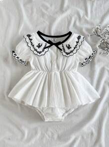 SHEIN Vintaside Kids Pelele de bebé niña con bordado floral elegante y de moda, adecuado para primavera y verano, para uso diario