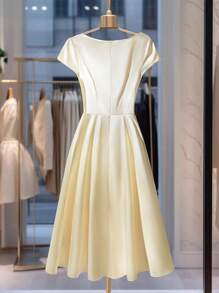 SHEIN Clasi Women Elegant Solid Color Waist-Cinched Mid-Length Dress