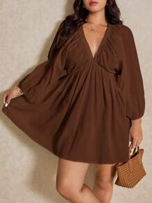 Elaquor Modisches Kurzkleid mit V-Ausschnitt und 3/4 Ärmeln für Damen in Große Größen