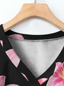 EMERY ROSE Casual Versatile Vacation Style Lily Floral Print Minimalist Loose T-Shirt, Suitable For Summer, Plus Size Suitable For Going Out - Multicolor - View 6