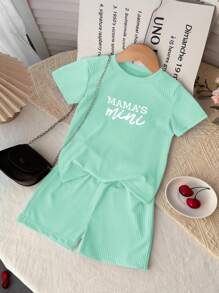 Conjunto informal de verano de 2 piezas: camiseta de manga corta con estampado de letras y pantalones cortos para niña