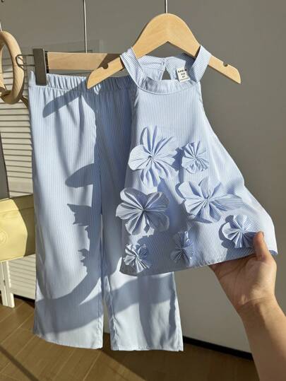 SHEIN Set de 2 piezas top sin mangas a rayas con decoración floral 3D y pantalones para niñas, de verano