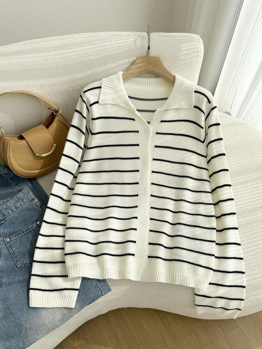 SHEIN EZwear Cárdigan informal holgado a rayas blancas y negras de manga larga para mujer de talla grande - Blanco y Negro - Ver 1