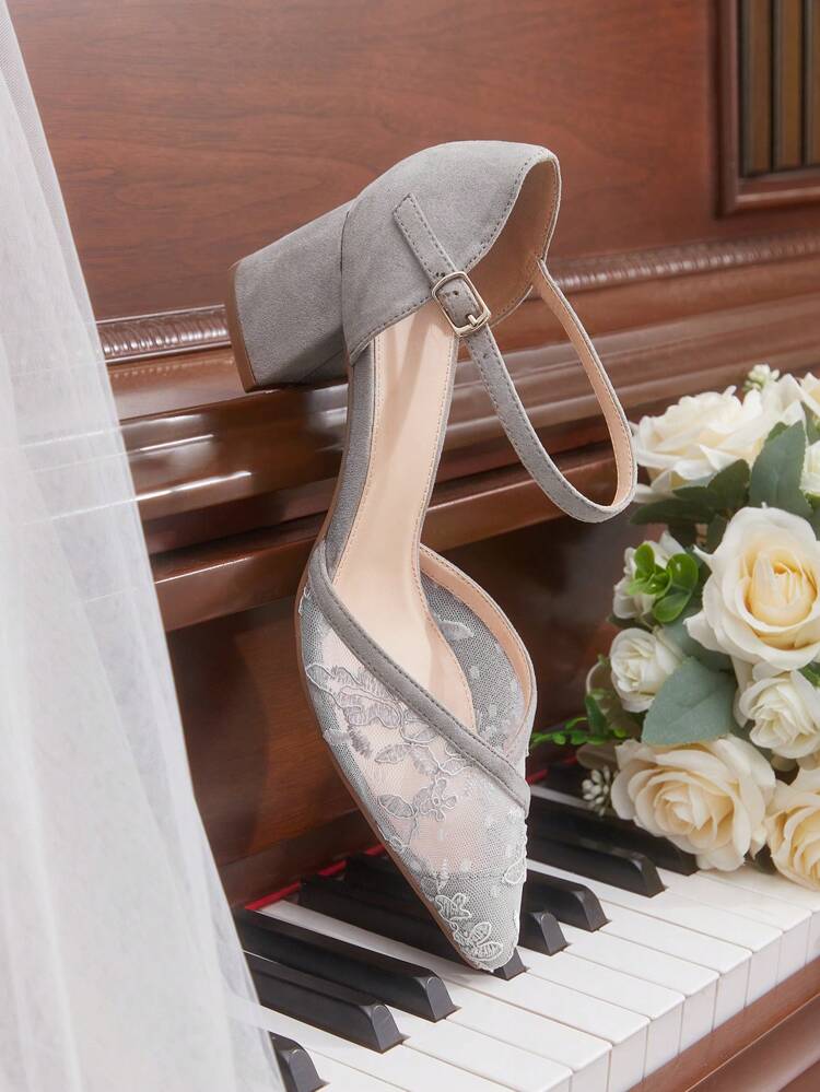 CUCCOO HITCHD Salto Grosso Pontudo de Renda e Tela para Mulheres, Elegante e Romântico, Clássico de Alta Qualidade, Sapatos de Salto Alto Brancos Vazados para Casamento de Noiva, Festa de Casamento, Ocasiões Formais