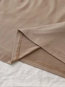 SHEIN Große Größen Damen Kurzarm V-Ausschnitt einfarbiges lässiges T-Shirt für den Alltag