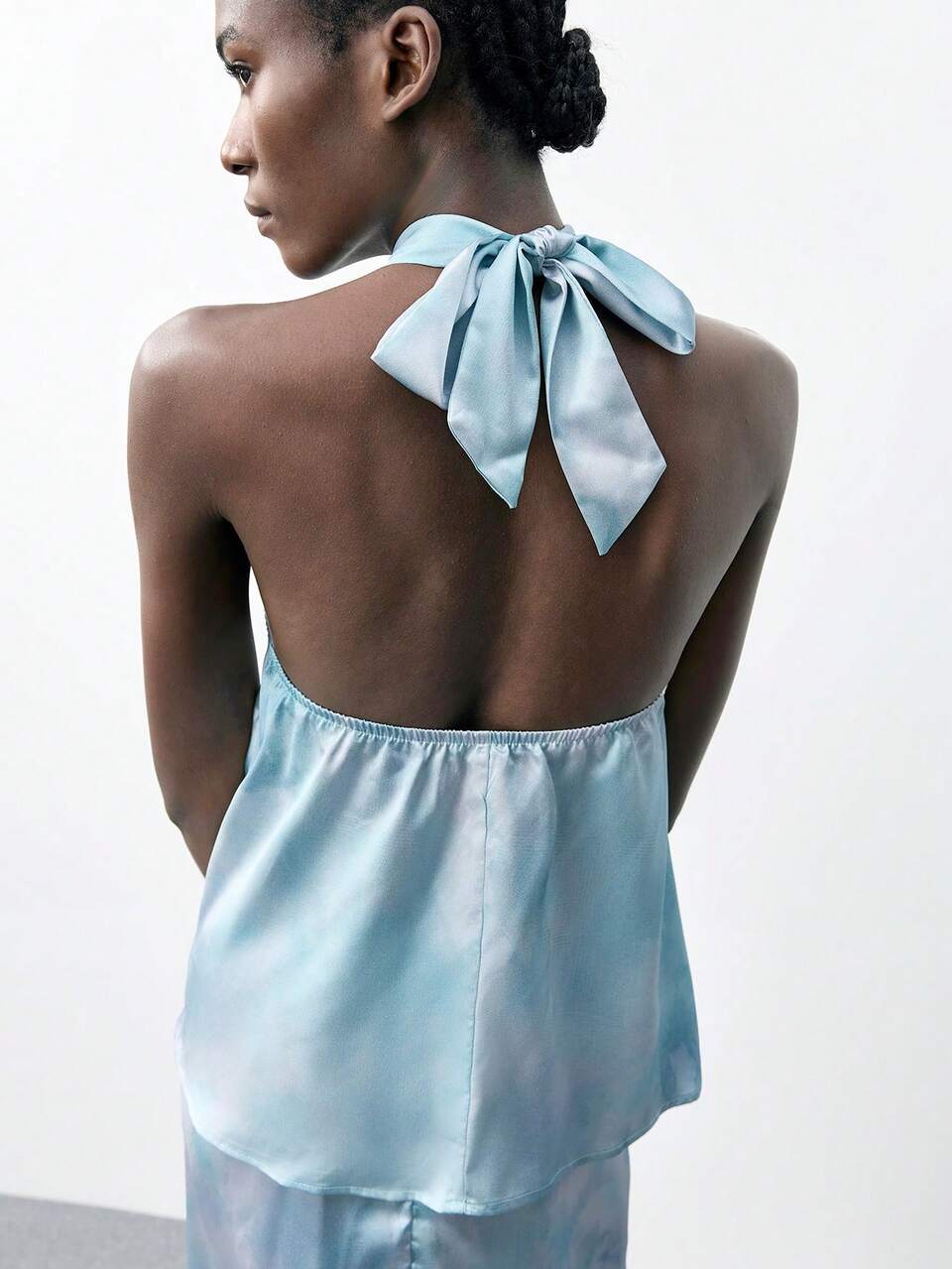 SHEIN Maija Women's Light Blue And White Ditsy Floral Halter Neck Tie Backless Top,Summer Casual Vacation Holiday Bohemian Beach Resort Elegant Blouse,Modern